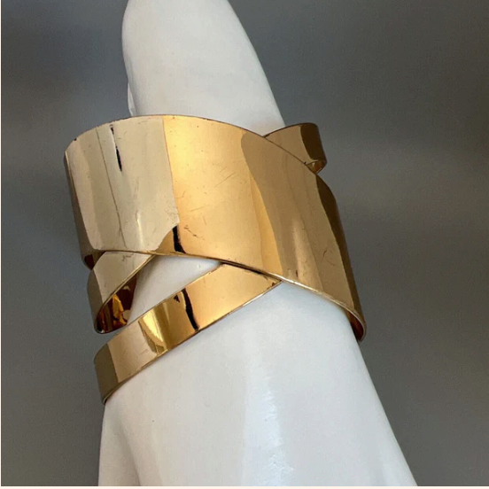 Nuvia Spiral - Style Cuff Bracelet