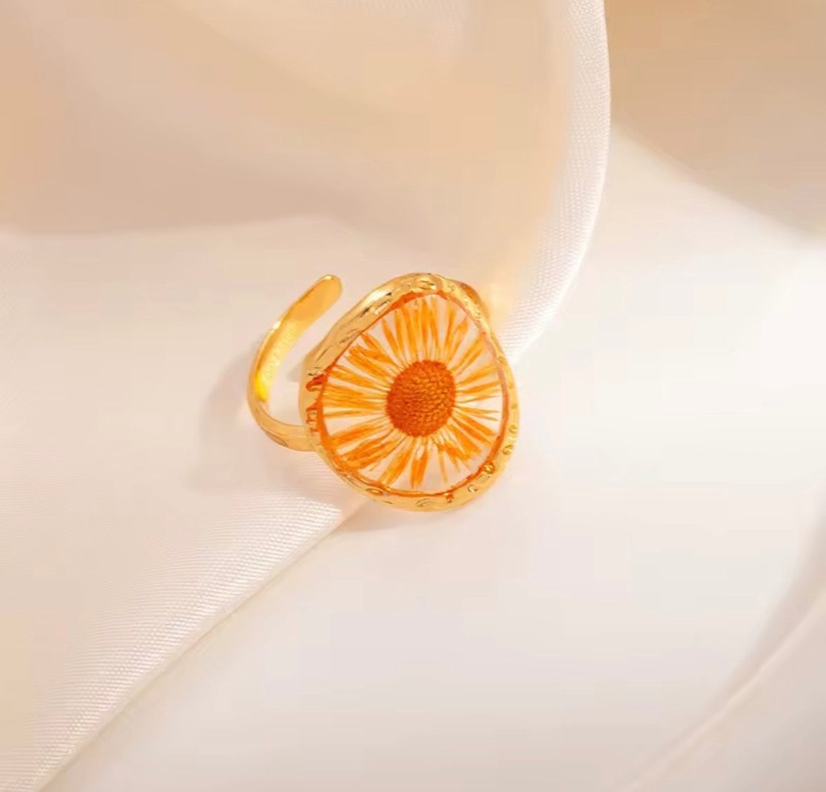 Flora Mist Resin Ring