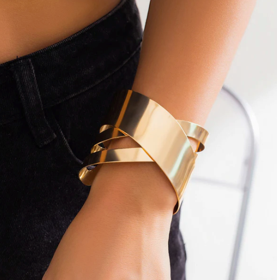 Nuvia Spiral - Style Cuff Bracelet